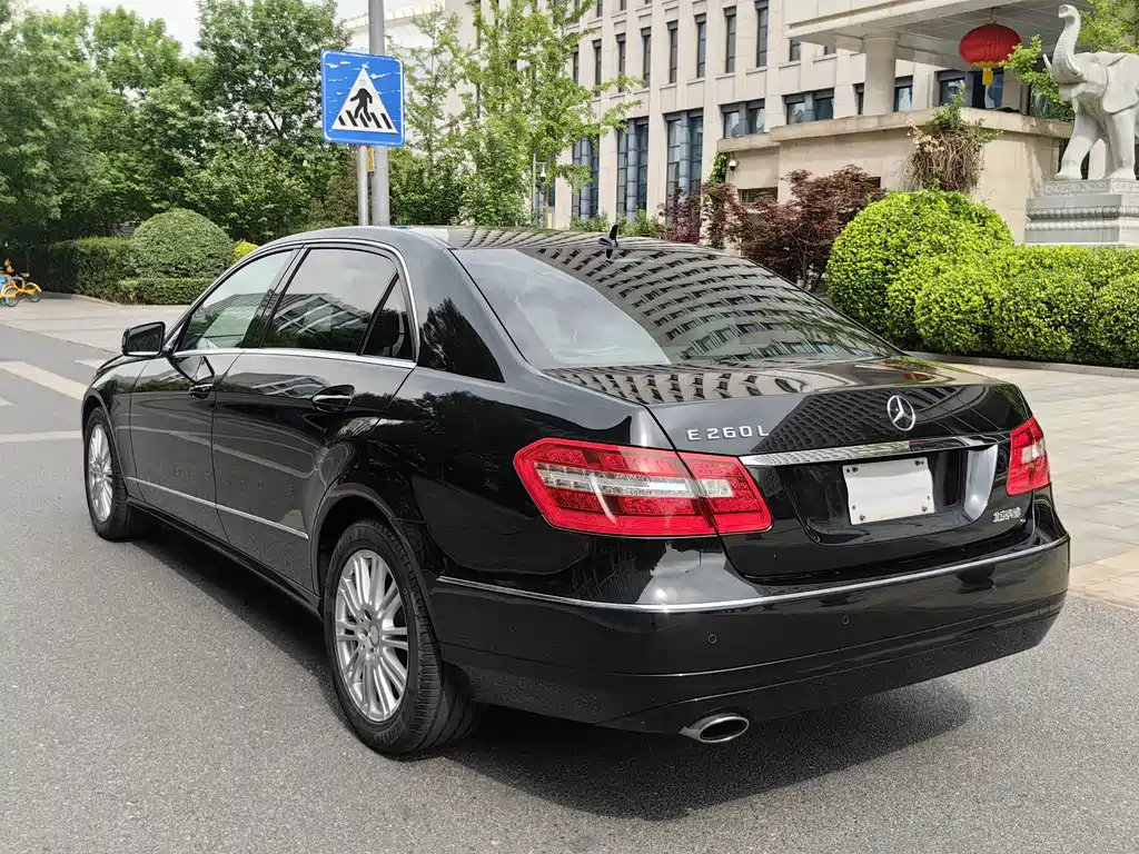Mercedes-Benz E-Class 2012 E 260 L CGI Fashion