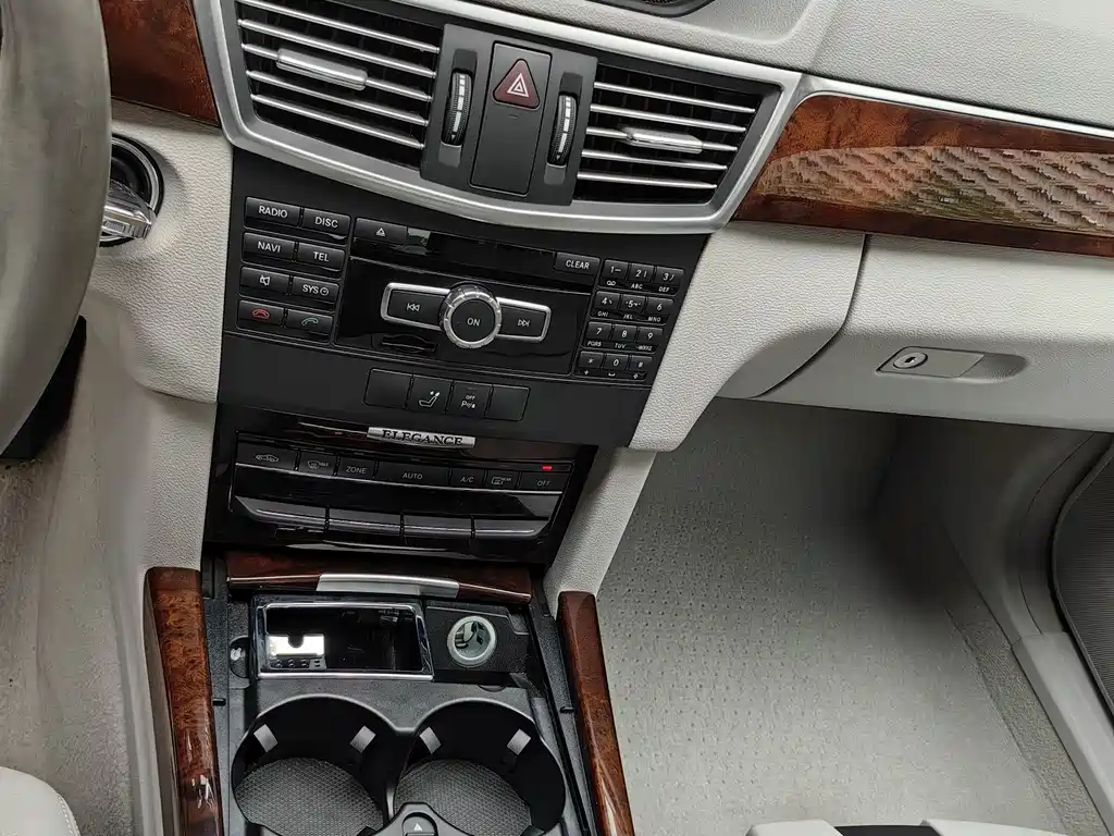 Mercedes-Benz E-Class 2012 E 260 L CGI Fashion