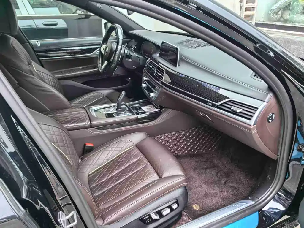 BMW 7 Series 2021 730Li M Sport Package