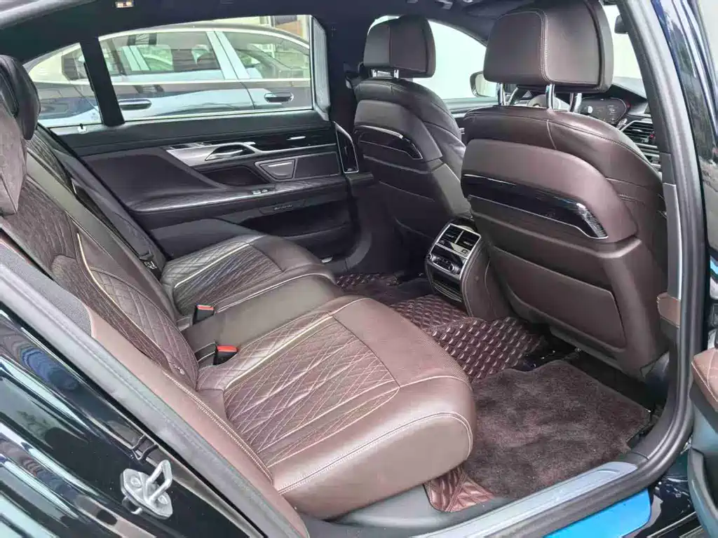 BMW 7 Series 2021 730Li M Sport Package