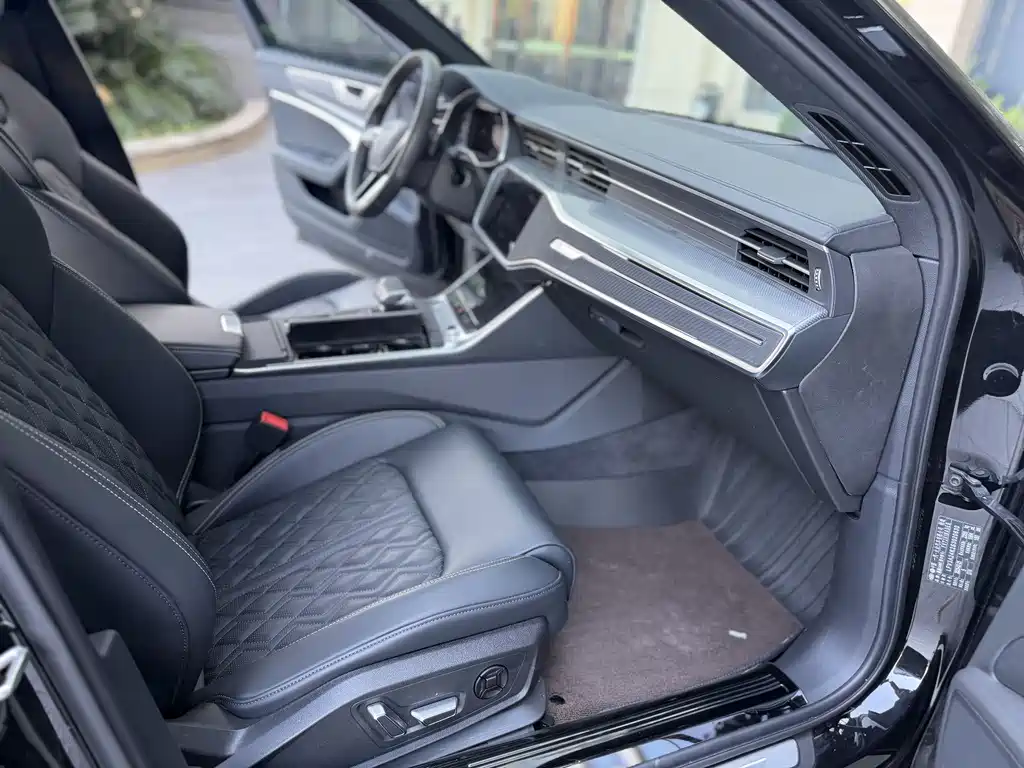 Audi A6L 2025 45 TFSI Zhenxuan Dynamic Edition