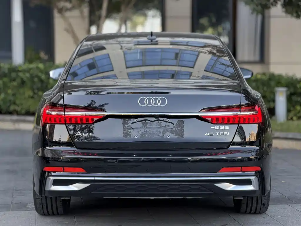 Audi A6L 2025 45 TFSI Zhenxuan Dynamic Edition