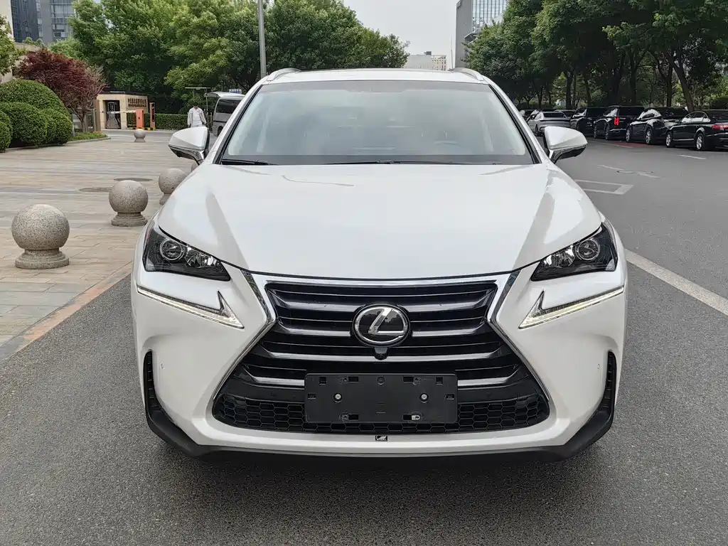 Lexus NX 2015 200t AWD F Sport