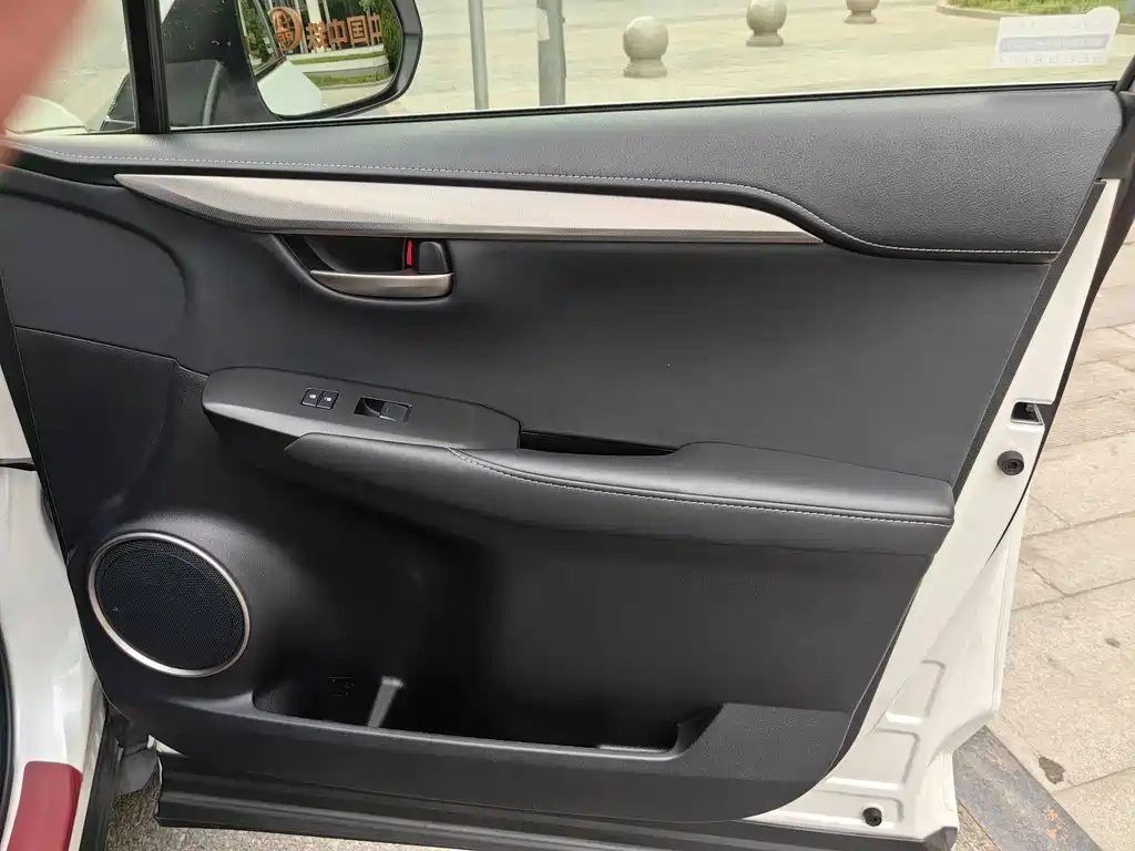 Lexus NX 2015 200t AWD F Sport
