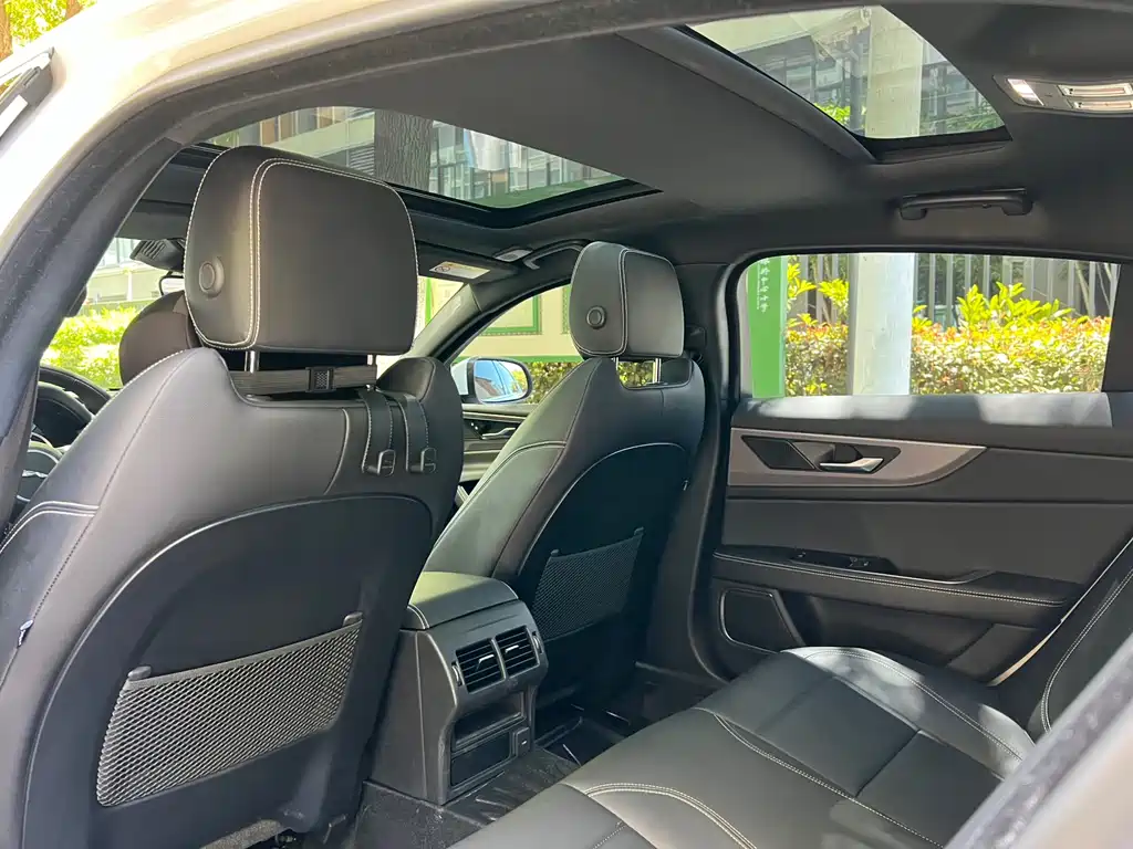 Jaguar XEL 2022 2.0T 200PS R-DYNAMIC Youth Sport Edition