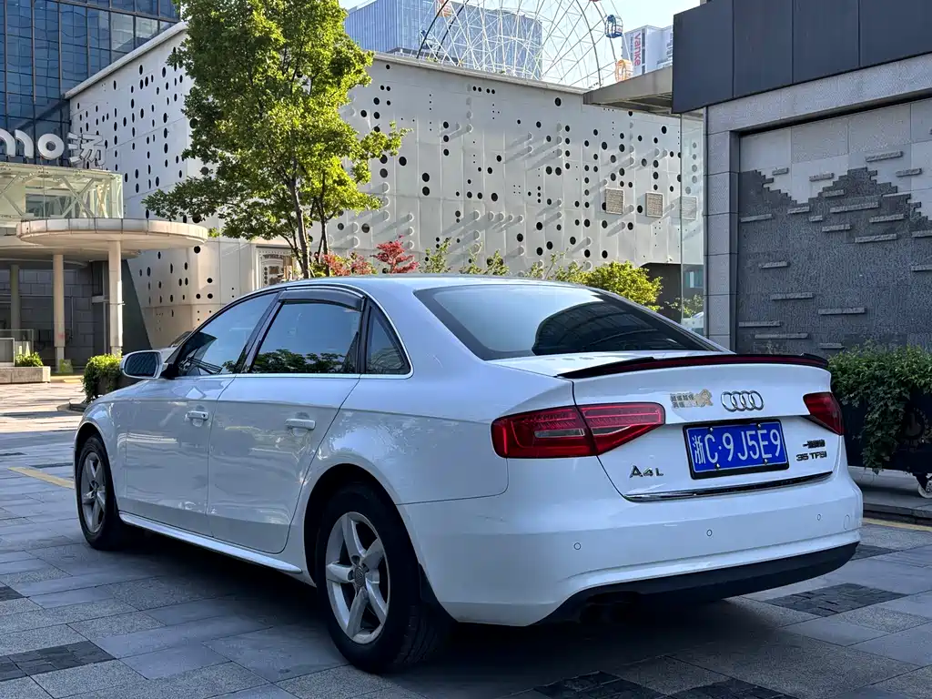 Audi A4L 2013 35 TFSI Automatic Standard