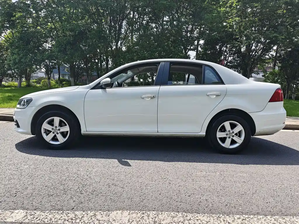 Volkswagen Bora 2014 1.6L Automatic Fashion Edition