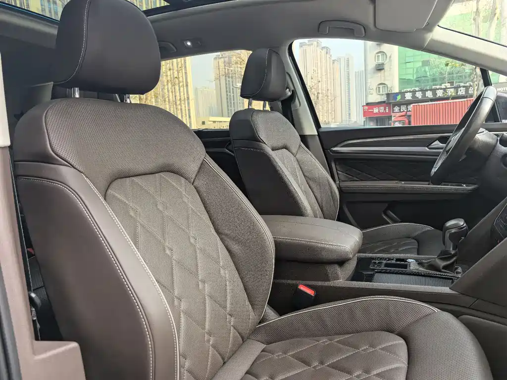 Viloran 2020 380TSI Premium