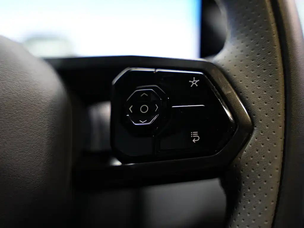 Lynk & Co 08 EM-P 2023 220km AWD Performance Halo