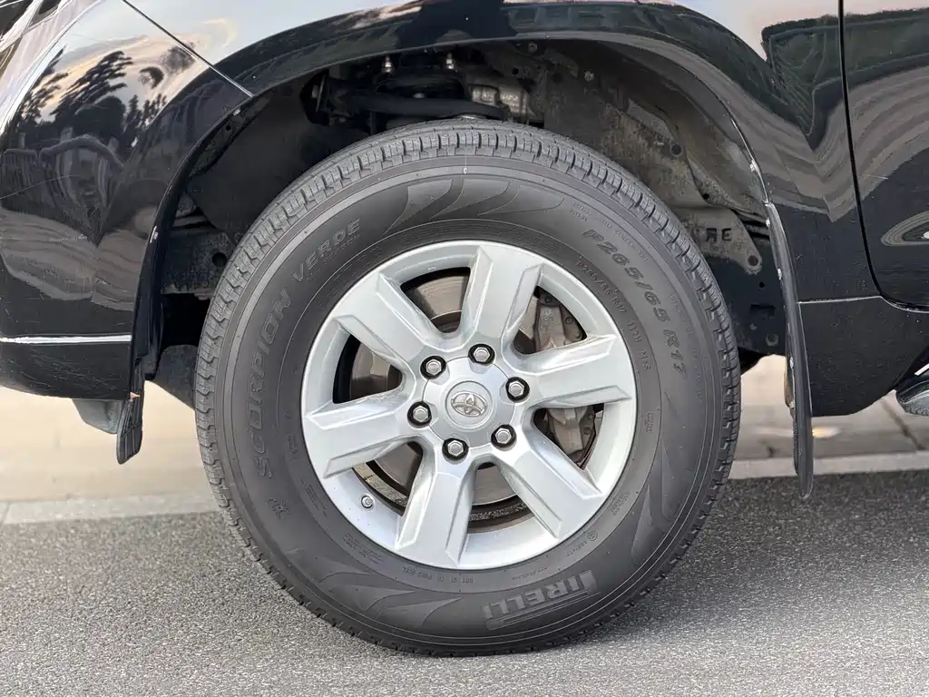 Toyota Prado 2015 4.0L Middle East Edition