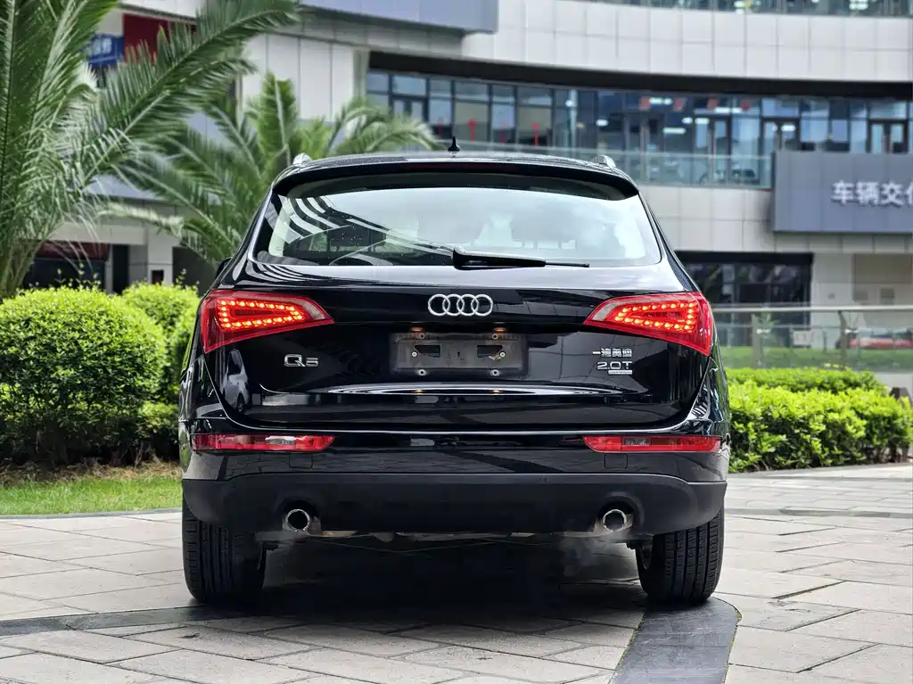 Audi Q5 2011 2.0 TFSI Comfort