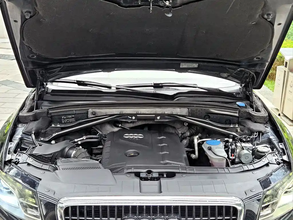 Audi Q5 2011 2.0 TFSI Comfort