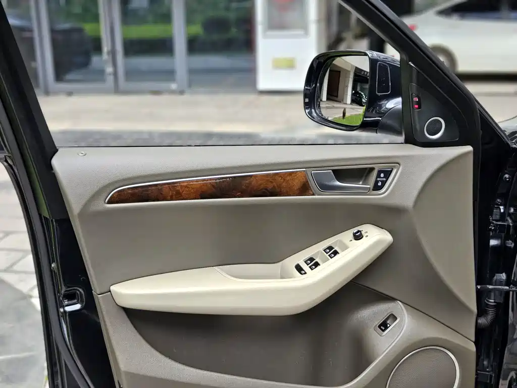 Audi Q5 2011 2.0 TFSI Comfort