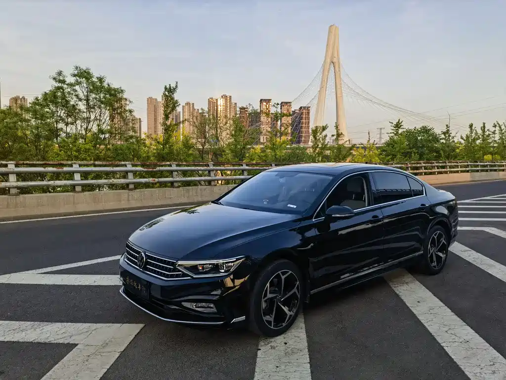Volkswagen Magotan 2023 2 Million Units Commemorative Edition 330TSI DSG Leading Edition