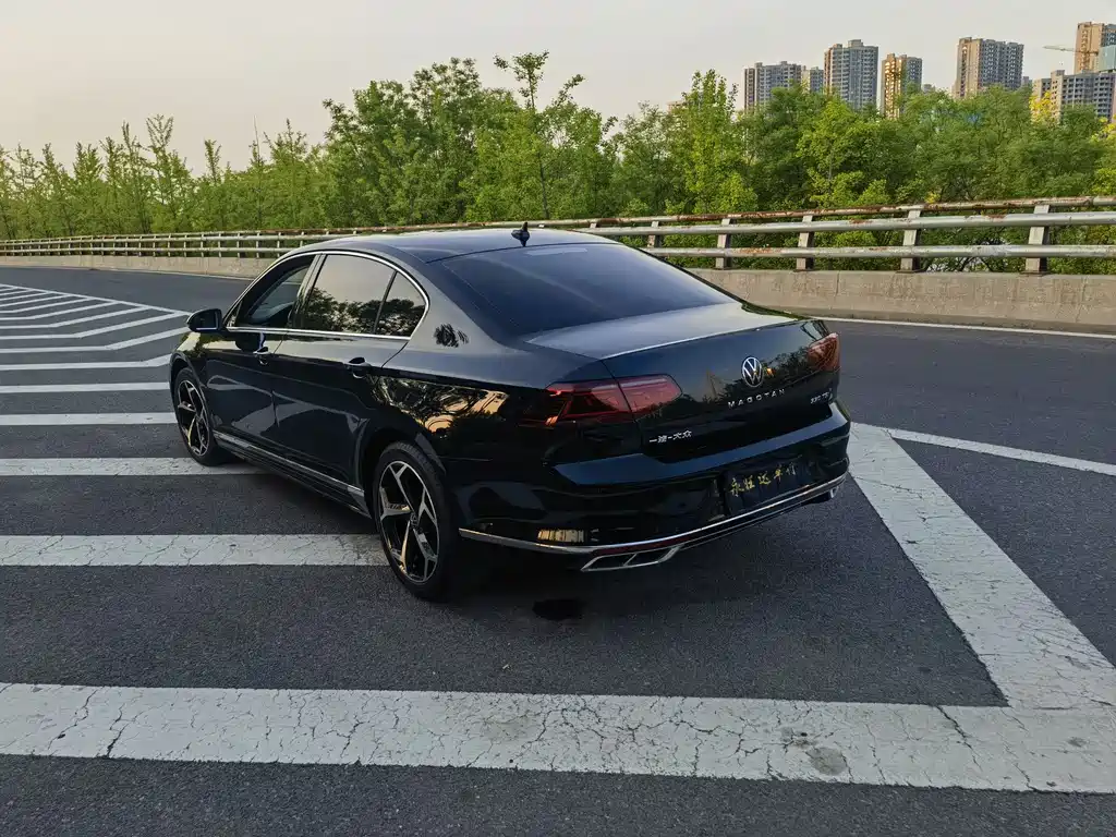 Volkswagen Magotan 2023 2 Million Units Commemorative Edition 330TSI DSG Leading Edition