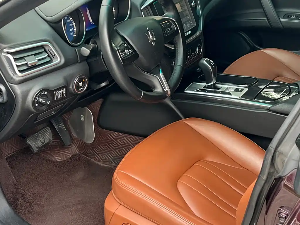 Maserati Ghibli 2014 3.0T Standard Edition