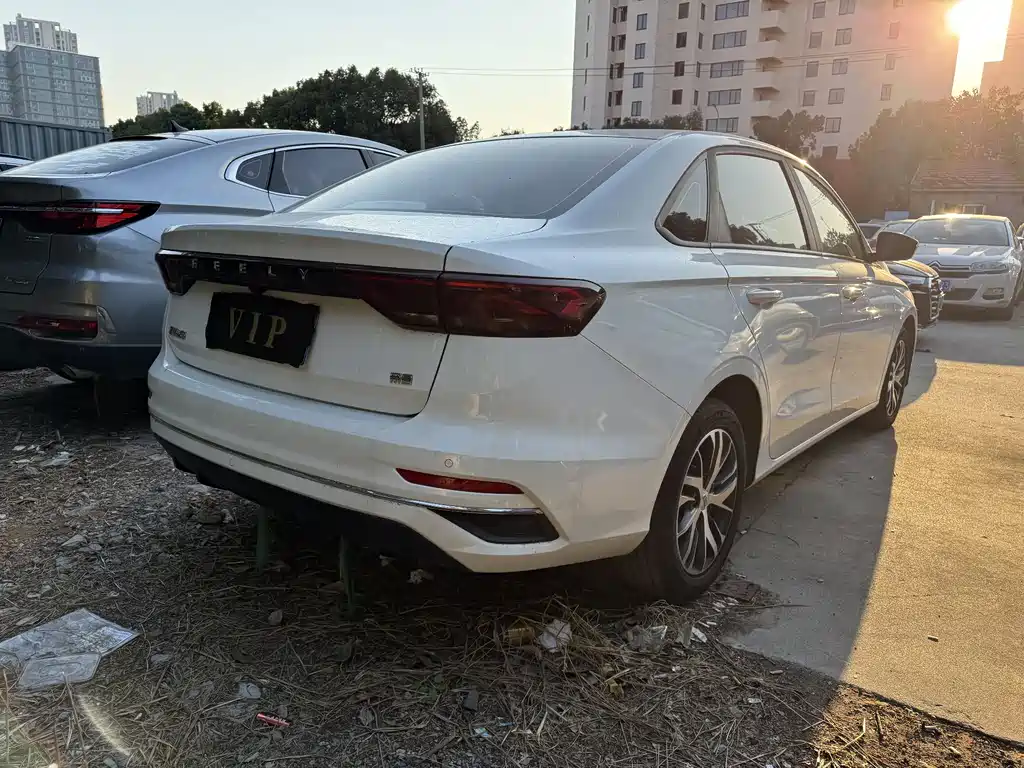 Geely Emgrand 2022 4th Gen 1.5L CVT Luxury