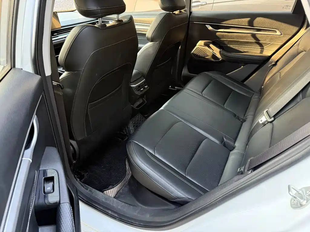 Geely Emgrand 2022 4th Gen 1.5L CVT Luxury
