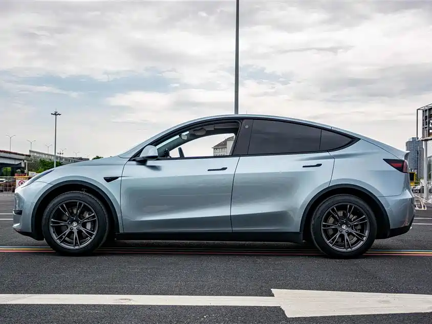 Model Y 2023 Rear-Wheel Drive