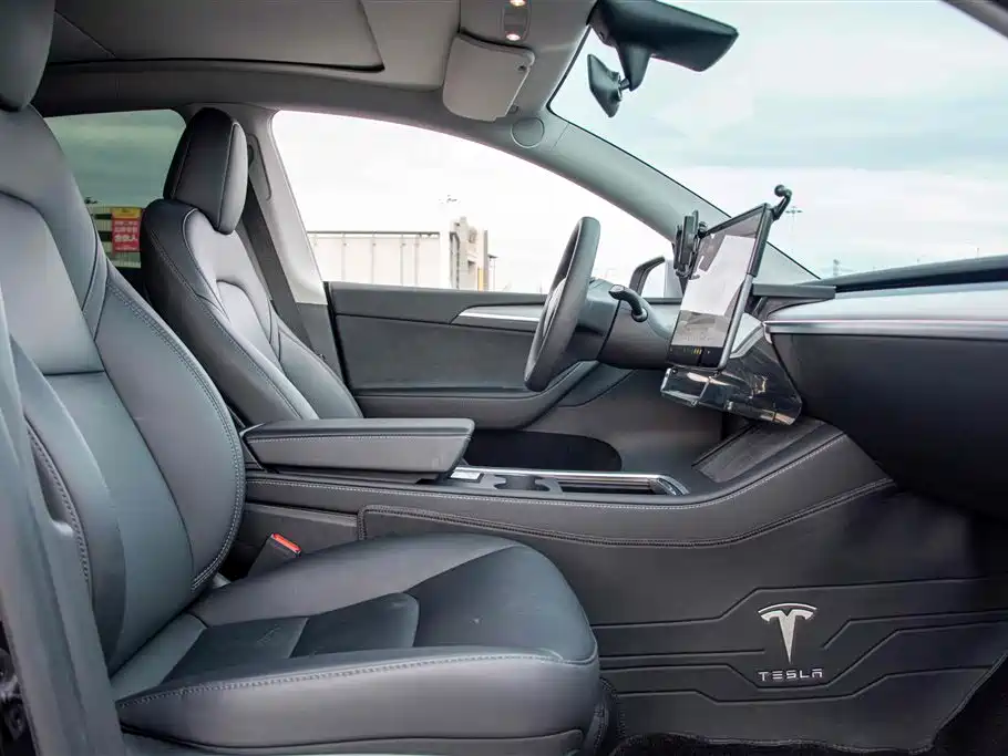 Model Y 2023 Rear-Wheel Drive