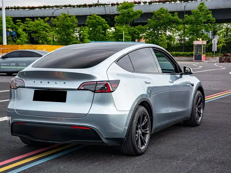 Model Y 2023 Rear-Wheel Drive