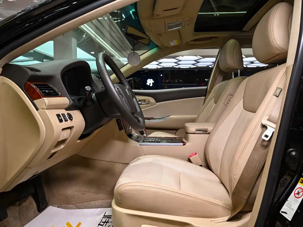 Toyota Crown 2012 2.5L Royal Leather Edition