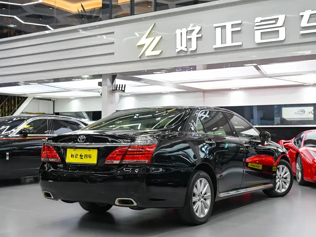 Toyota Crown 2012 2.5L Royal Leather Edition