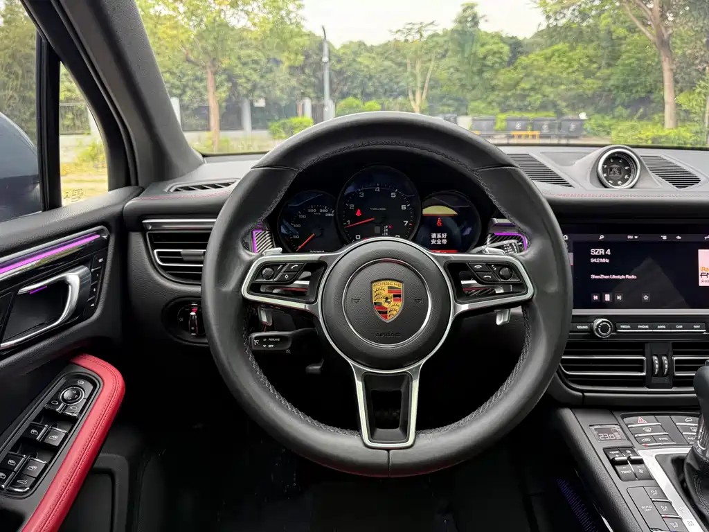 2021 Porsche Macan 2.0T