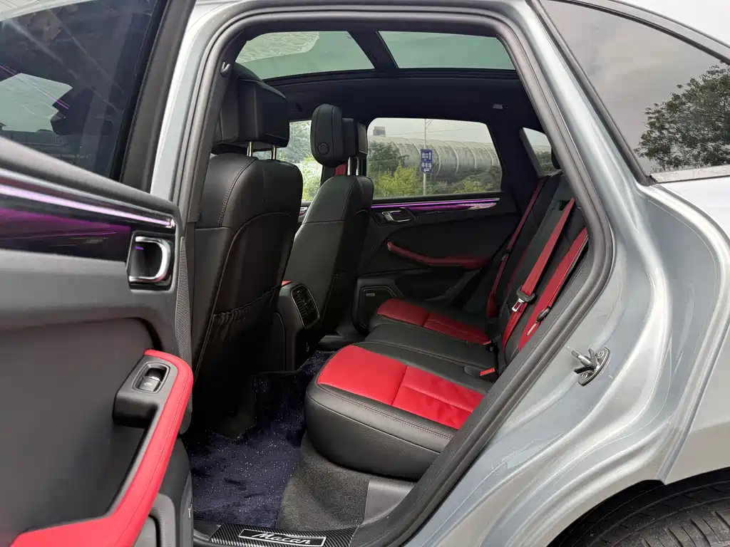 2021 Porsche Macan 2.0T