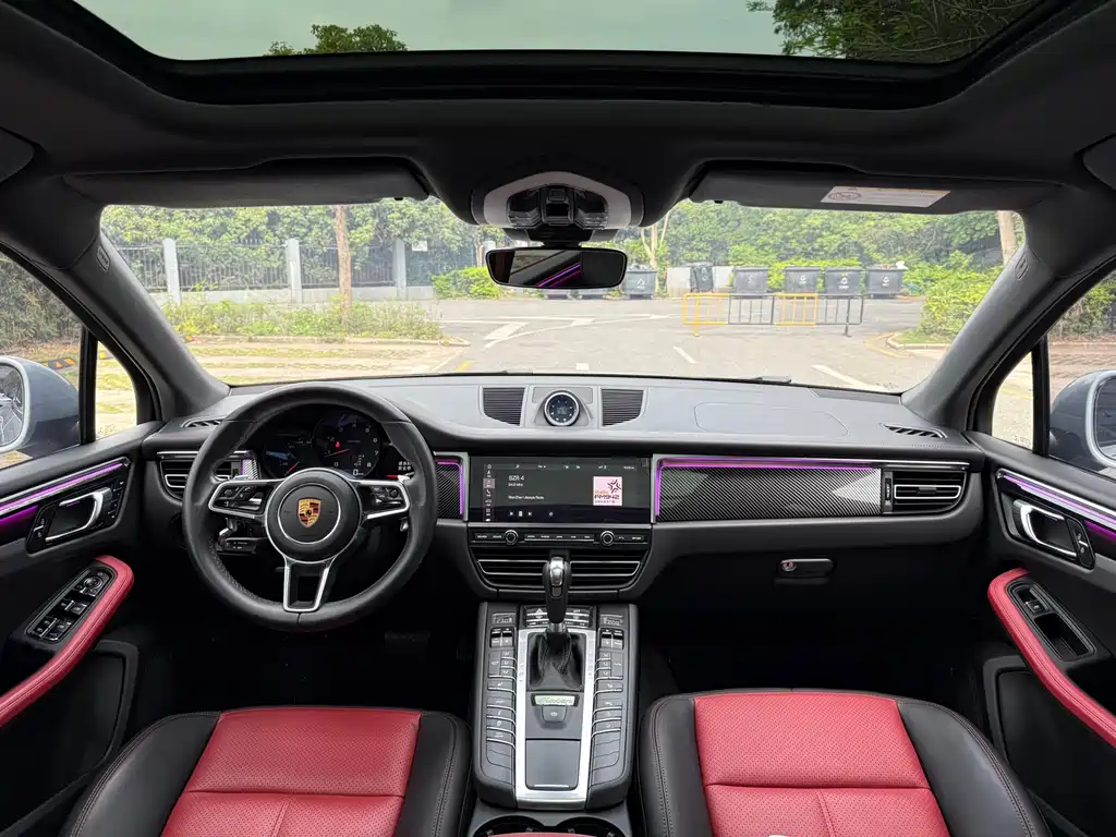 2021 Porsche Macan 2.0T