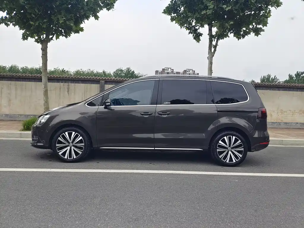 Volkswagen Sharan 2014 2.0TSI Luxury