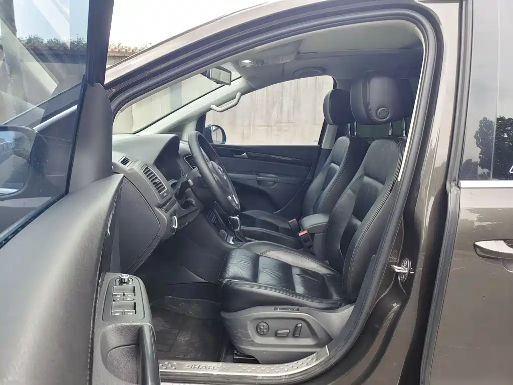 Volkswagen Sharan 2014 2.0TSI Luxury