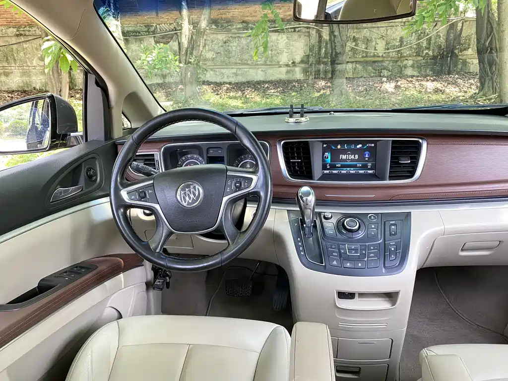 Buick GL8 2018 28T Luxury Edition China VI