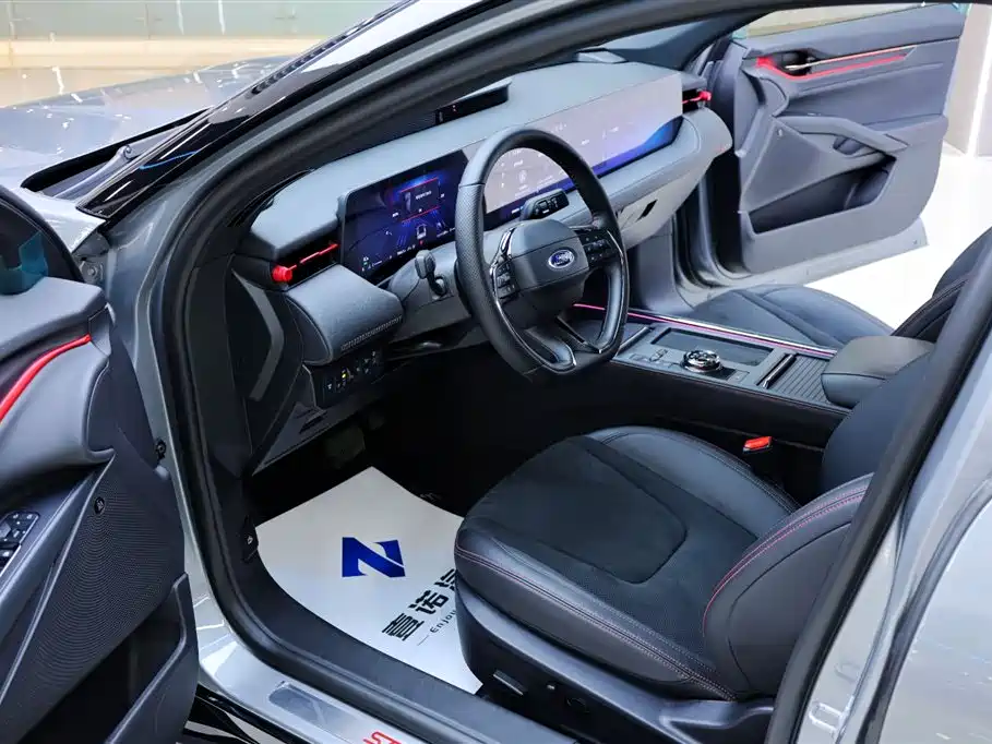 Ford Mondeo 2025 2.0T EcoBoost E-Hybrid Sport Edition ST-Line