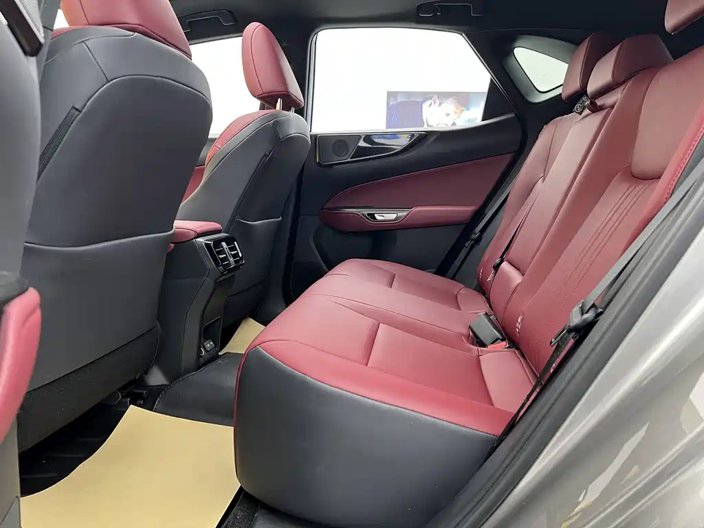 Lexus NX 2025 200 FUN