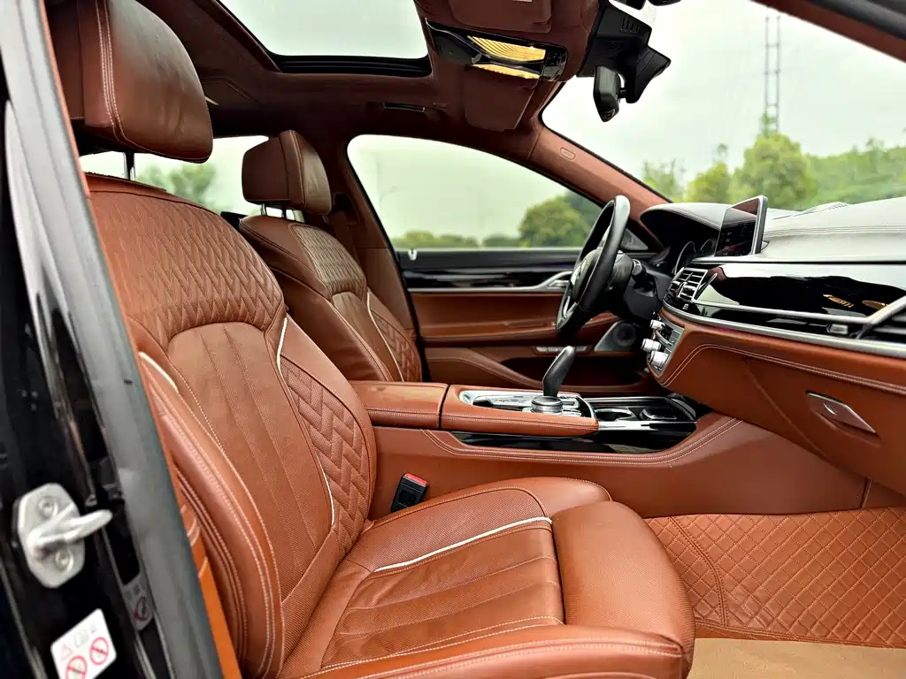BMW 7 Series 2018 740Li xDrive Executive Edition Excellence Package