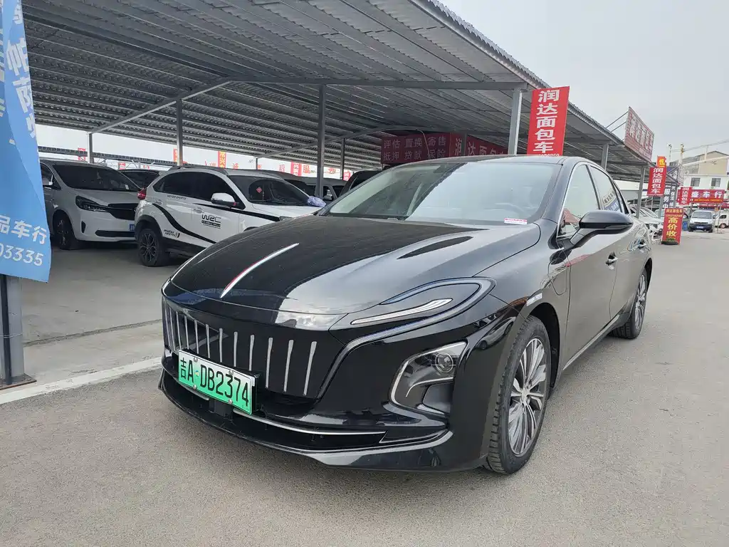 Hongqi E-QM5 2022 431km Charging Le Xiang Edition