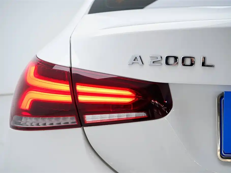 Mercedes-Benz A-Class 2022 Facelift A 200 L Sport Sedan Fashion Edition