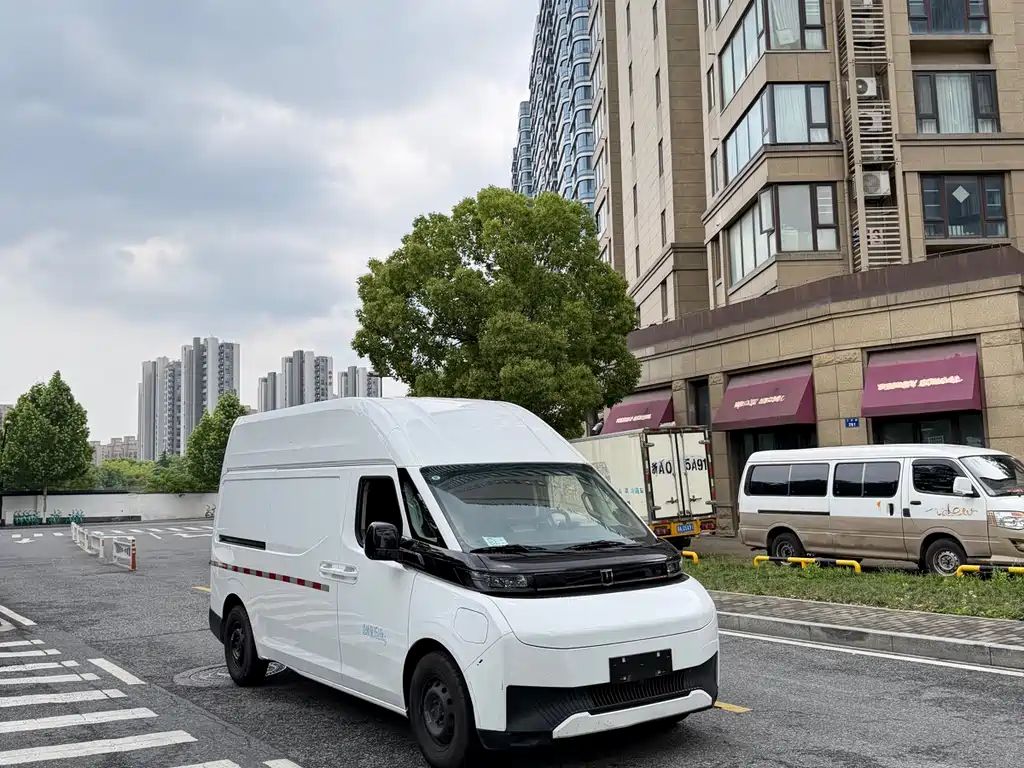 Farizon Super VAN 2025 Jingcheng Edition Medium Wheelbase High Roof 51kWh