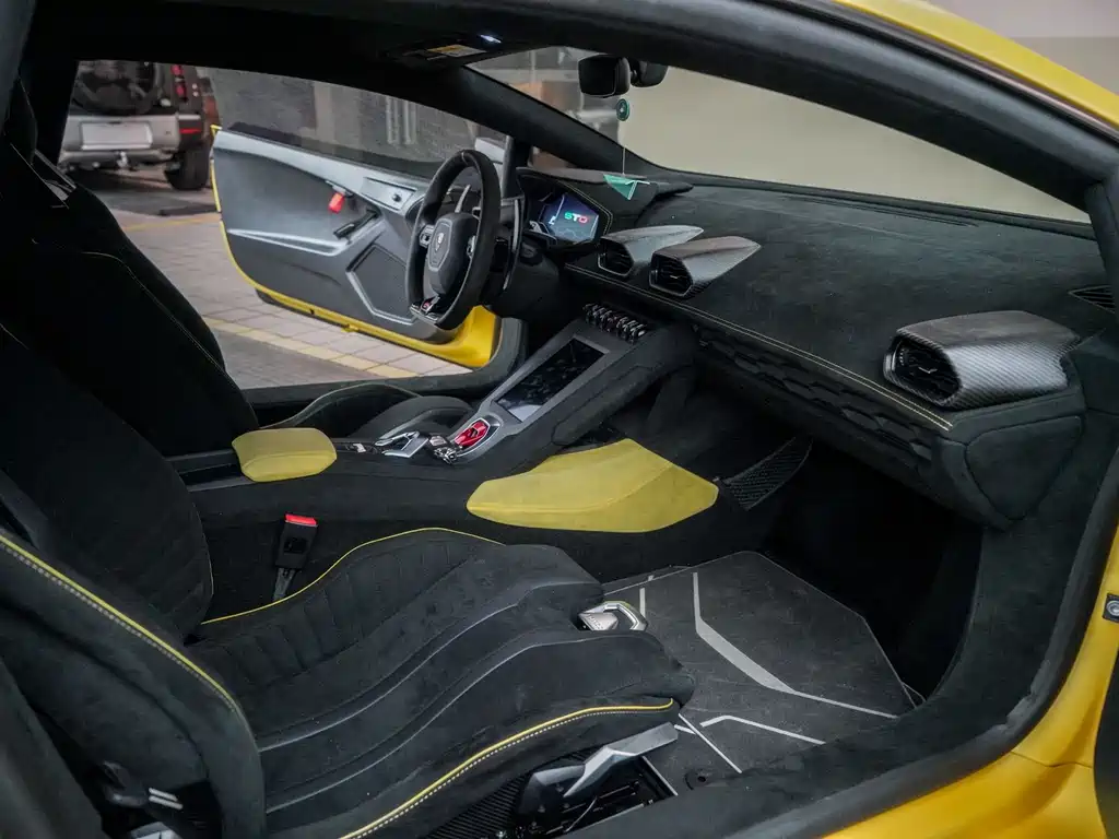 Lamborghini Huracán STO 2021