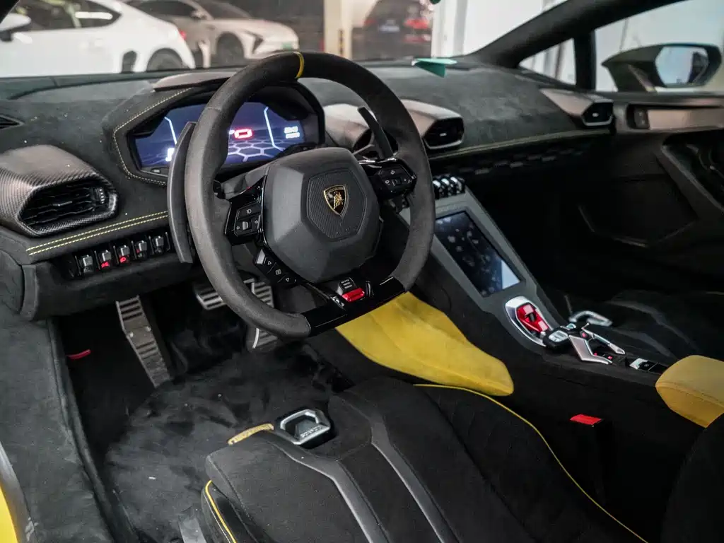 Lamborghini Huracán STO 2021