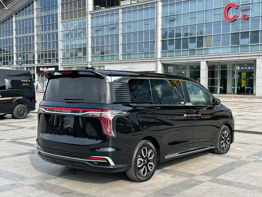 Hongqi HQ9 2023 2.0T Intelligent Connected Qiling Edition