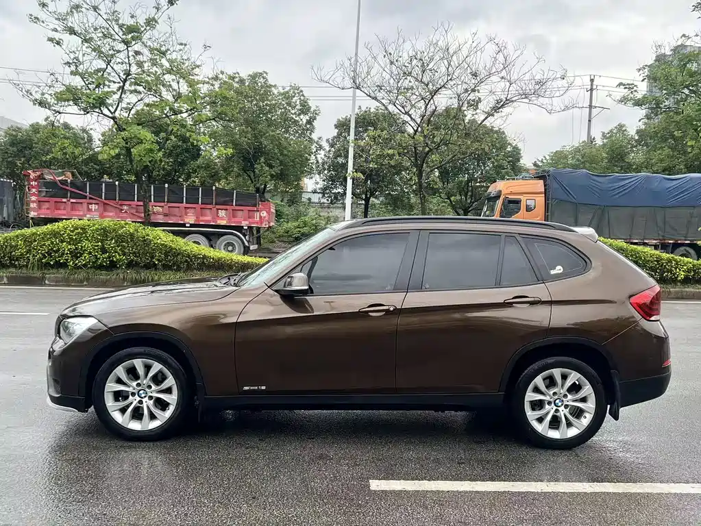 BMW X1 2014 sDrive18i Fashion Edition