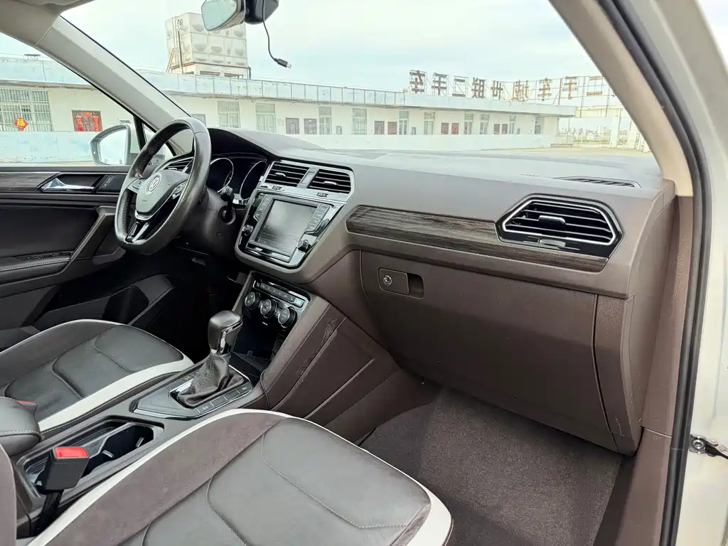 Tiguan L 2017 330TSI Automatic FWD Luxury Edition
