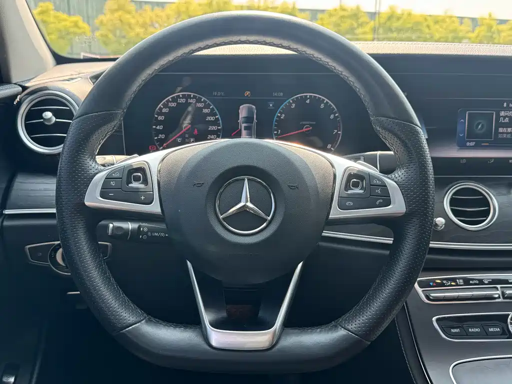 Mercedes-Benz E-Class 2018 Facelift E 200 L Sport