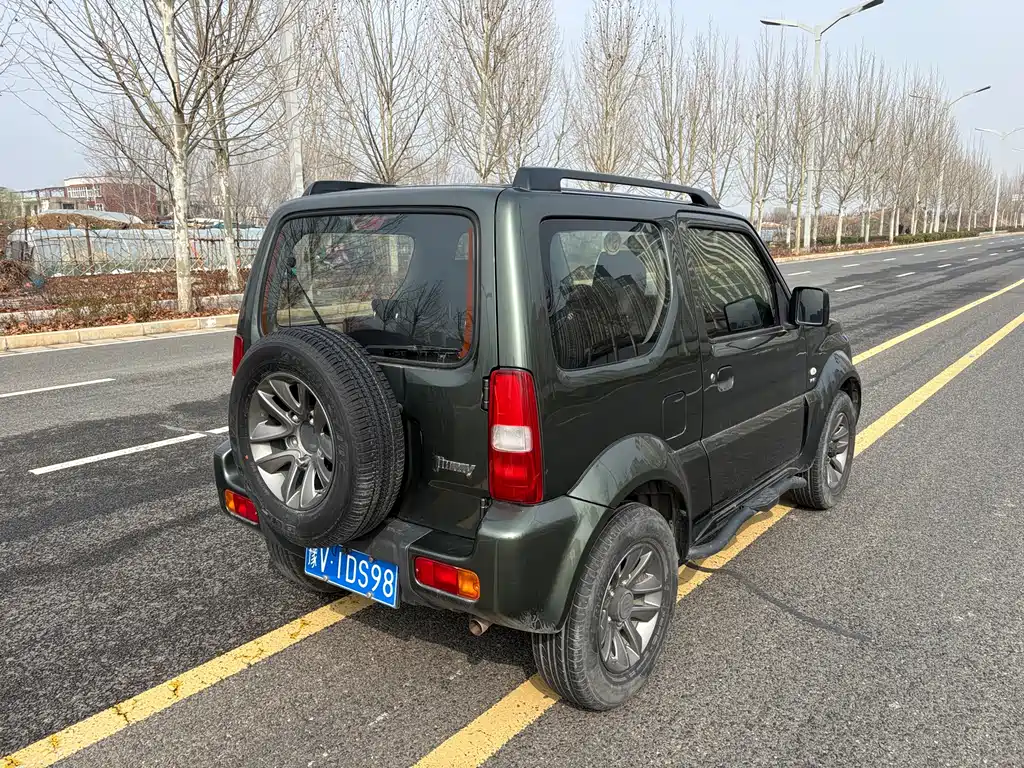 Suzuki Jimny 2015 1.3 AT JLX