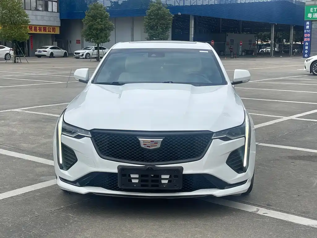 Cadillac CT4 2020 28T Fashion