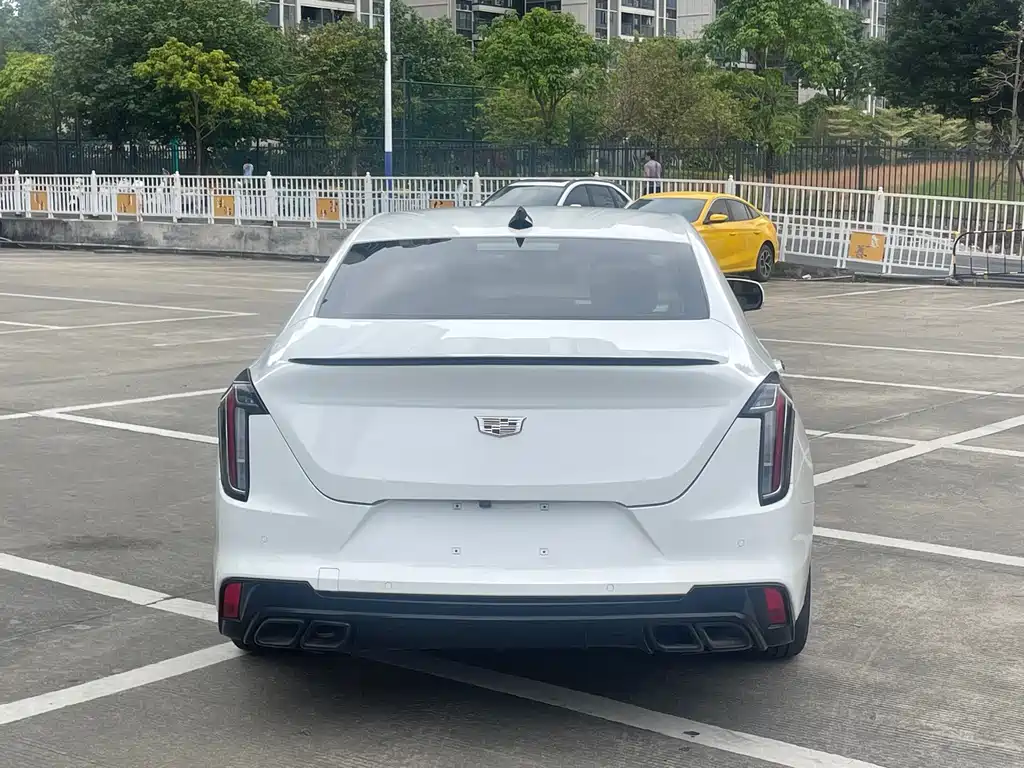 Cadillac CT4 2020 28T Fashion