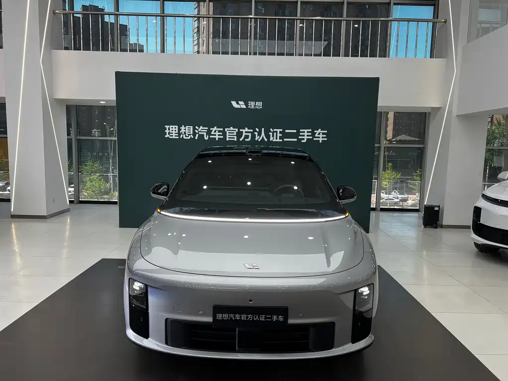 Li Auto i6 2025 AWD Standard Edition