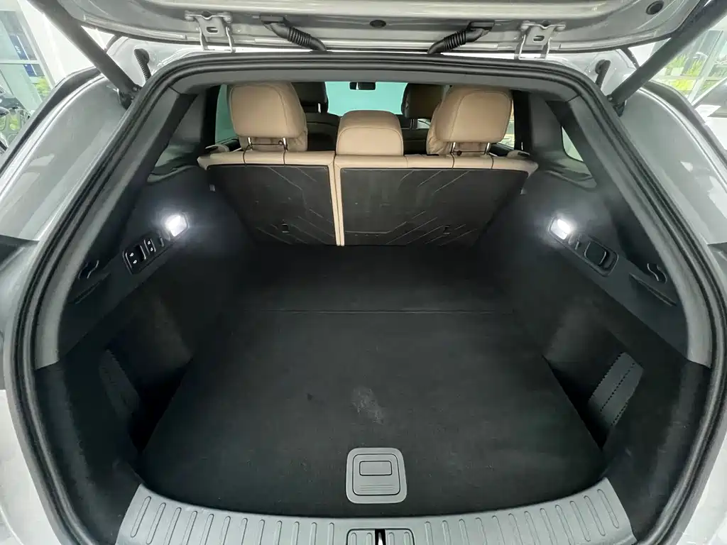 Li Auto i6 2025 AWD Standard Edition